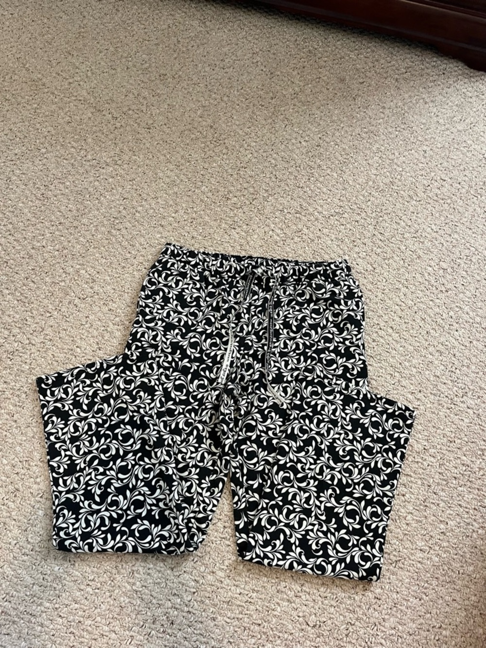 Black & White Swirl Print Lounge Pants